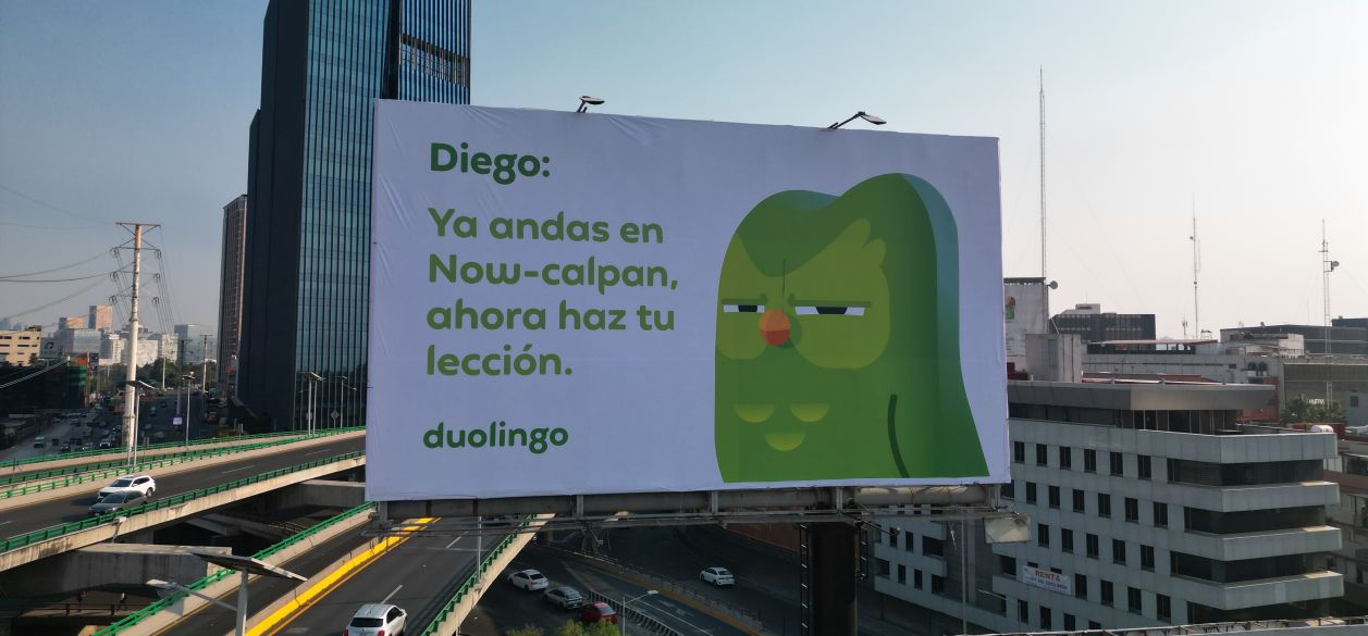 México: "Duo is Watching", la campaña con la que Duolingo conecta con la rutina diaria