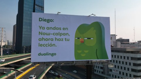 México: "Duo is Watching", la campaña con la que Duolingo conecta con la rutina diaria