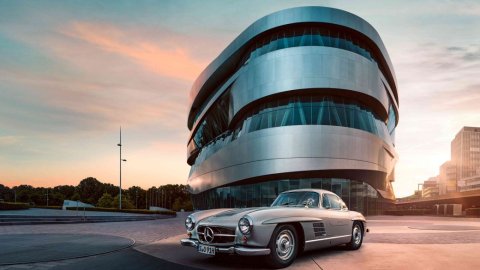 El Museo Mercedes-Benz superó los 945.000 visitantes en 2025 y consolida su récord histórico