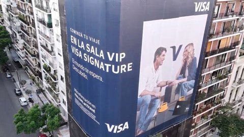 Da3 Publicidad Exterior despliega una mega intervención urbana para Visa International