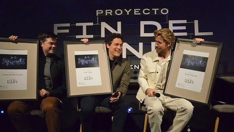 Archer Troy y Sony Pictures crean un mensaje en las estrellas para lanzar “Proyecto: fin del mundo” 