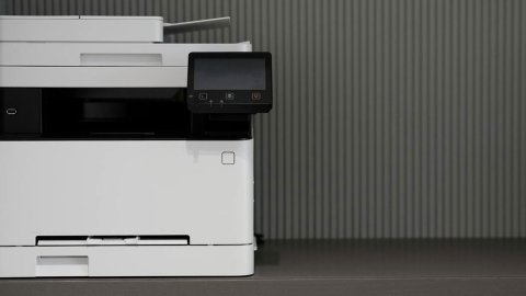 Guía de Selección de Impresión: ¿Láser a color o Monocromo? La decisión que impacta tu flujo de caja