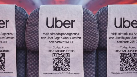 Smiles Motion impulsa una campaña de Uber a bordo de Aerolíneas Argentinas