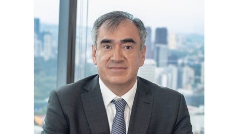 Aon plc reorganiza su liderazgo regional y designa a Julio Cedillo como CEO
