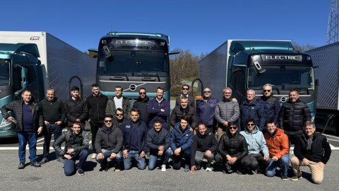 Volvo Trucks Argentina presentó su "Programa Anual de Viaje a Suecia"