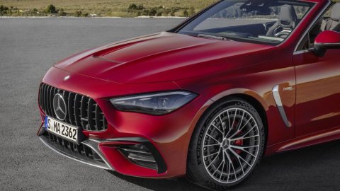 Performance sin techo: Mercedes-AMG CLE 53 4MATIC+ Cabrio llega al mercado argentino