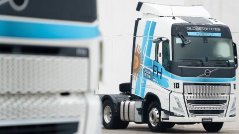 Volvo Trucks Argentina lanza el FH Special Edition: el mejor jugador de la cancha