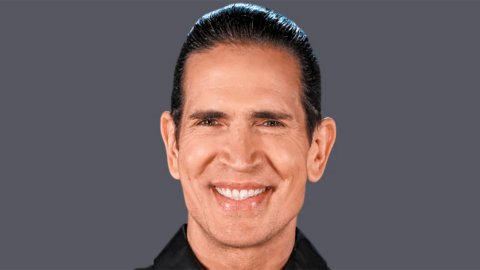 Diego Ramos vuelve a la pantalla: llega la segunda temporada de La Noche es Nuestra