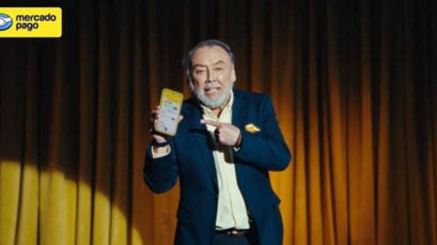 "Un cyber extra-ordinario": la nueva campaña de Super para Mercado Pago en Chile