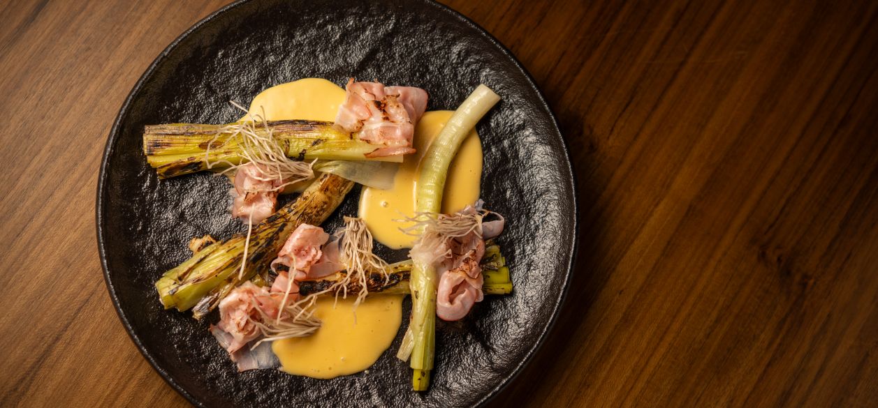 Cruz Godoy: el nuevo restaurante de Palermo que reinterpreta las brasas desde una mirada contemporánea