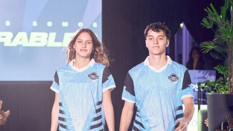 Epson lanza una colección que combina tecnología de impresión digital y pasión futbolera