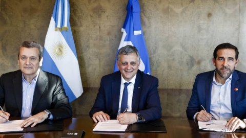 Mastercard e YPF Digital firman un acuerdo estratégico para integrar nuevas capacidades de pago