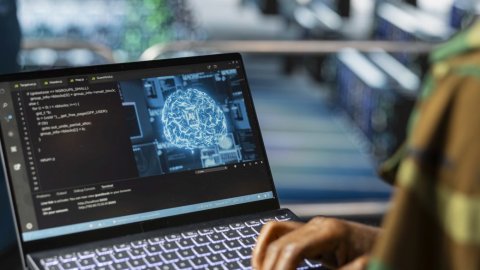 Experian identifica cinco ventajas que la inteligencia artificial ofrece a las pymes