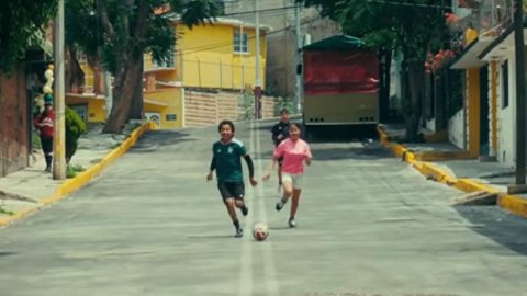 México: adidas y Newcycle presentan "Llanos: Tierra de fútbol libre"