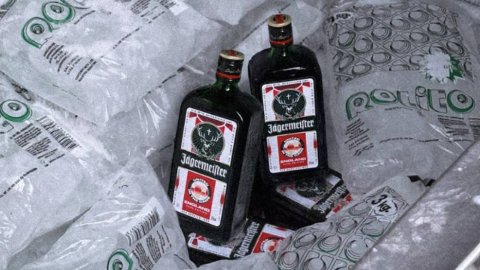 TombrasNiña, Rolito y Jägermeister se unen en una activación mundialista de última hora