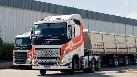 Empresas familiares, legado y confianza: las historias que Volvo decidió contar desde la ruta