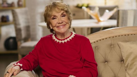 Este lunes vuelve a Telefe: Historias de Corazón con Virginia Lago