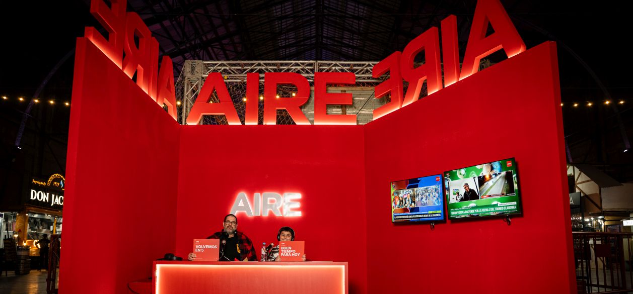 AIRE transmitió desde El Invernal y montó un stand interactivo que fue protagonista del festival
