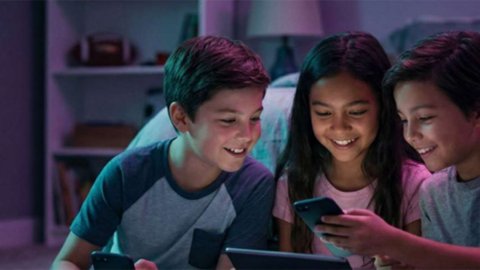 YouTube es la única pantalla sin brecha de NSE entre los U18, revela Kidscorp