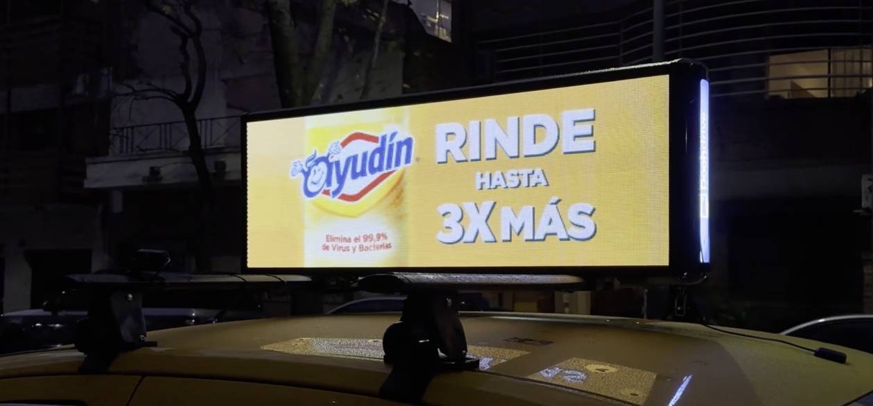 Ayudín lleva su campaña “Superioridad” a las calles de Buenos Aires junto a DoohDrive