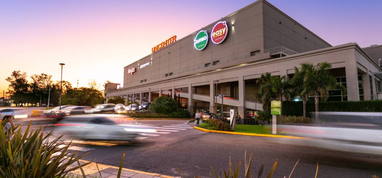 Cencosud y Swiss Medical firman un acuerdo estratégico para instalar un centro médico en Unicenter