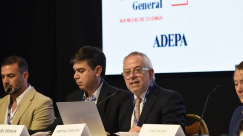 Martín Etchevers: "La inteligencia artificial desafía la sustentabilidad de los medios y obliga a construir nuevas respuestas"