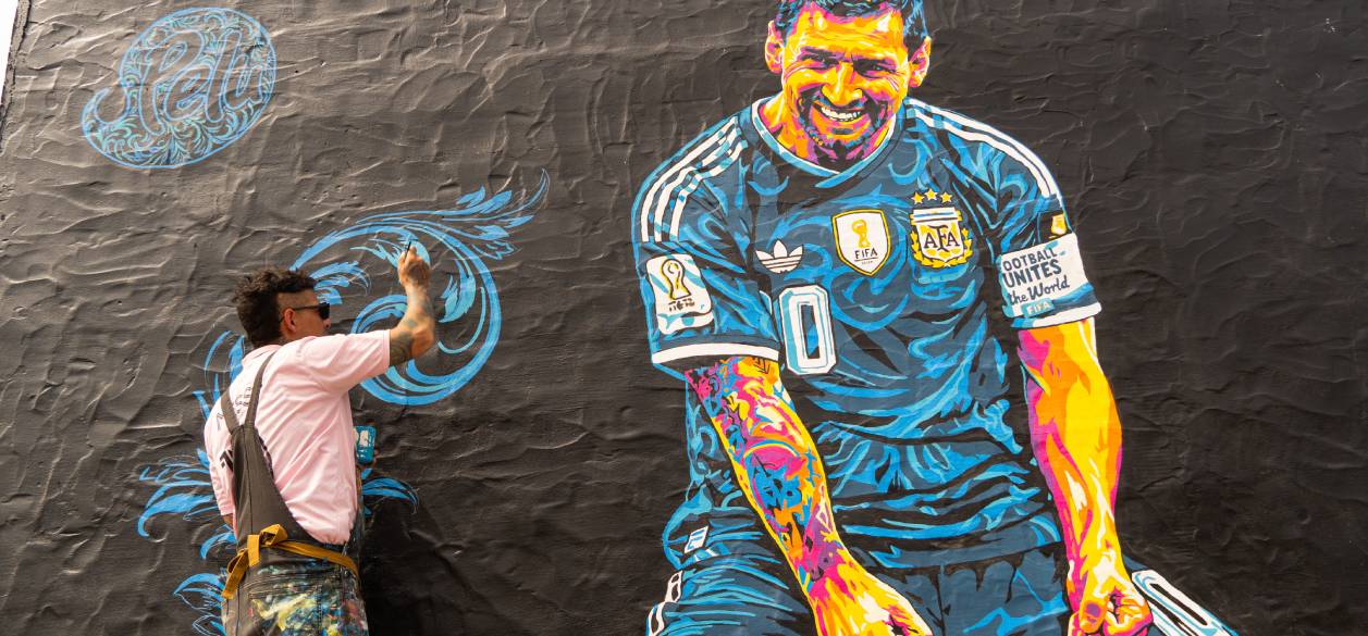 Alba acompaña un homenaje a Messi en Rosario
