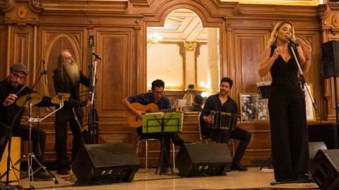Más porteños que nunca: los Bares Notables fueron la estrella de la primera noche cultural de la Ciudad