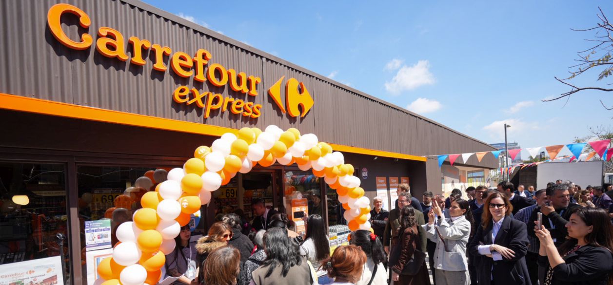 Carrefour inaugura su primera sucursal en el Barrio Padre Carlos Mugica