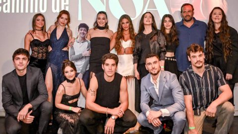 América TV presentó la avant première de "Mirame así, el camino de Noa"
