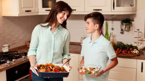 "Eso no se tira": las enseñanzas de las madres que vuelven a cobrar valor frente al desperdicio de alimentos