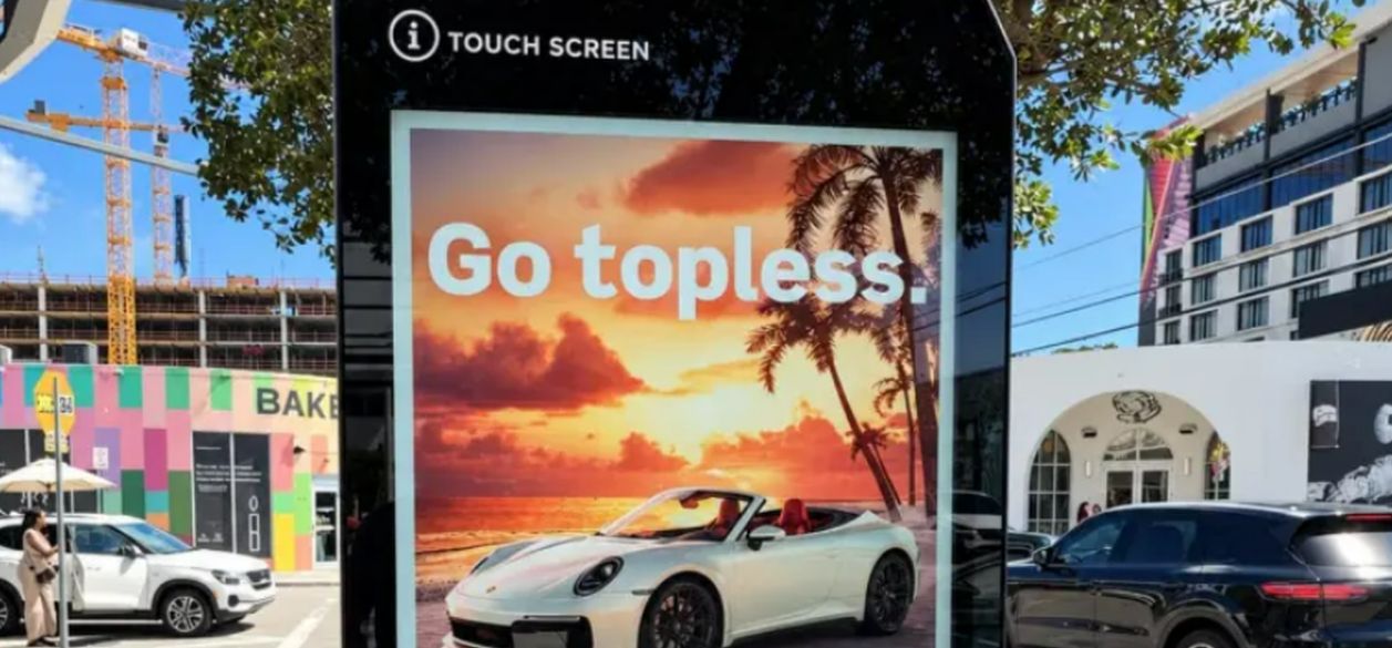 Miami se llena de anuncios de las marcas ficticias que pueblan el universo del videojuego GTA