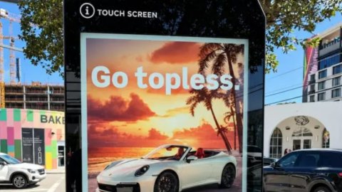 Miami se llena de anuncios de las marcas ficticias que pueblan el universo del videojuego GTA