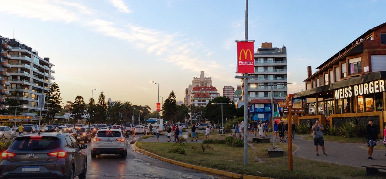 Grupo Alter y Admira potencian el verano 2027 con más de dos mil caras de banners en la Costa Atlántica